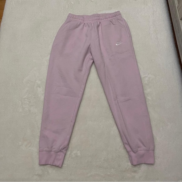 Nike sweatpants - Picture 1 of 2